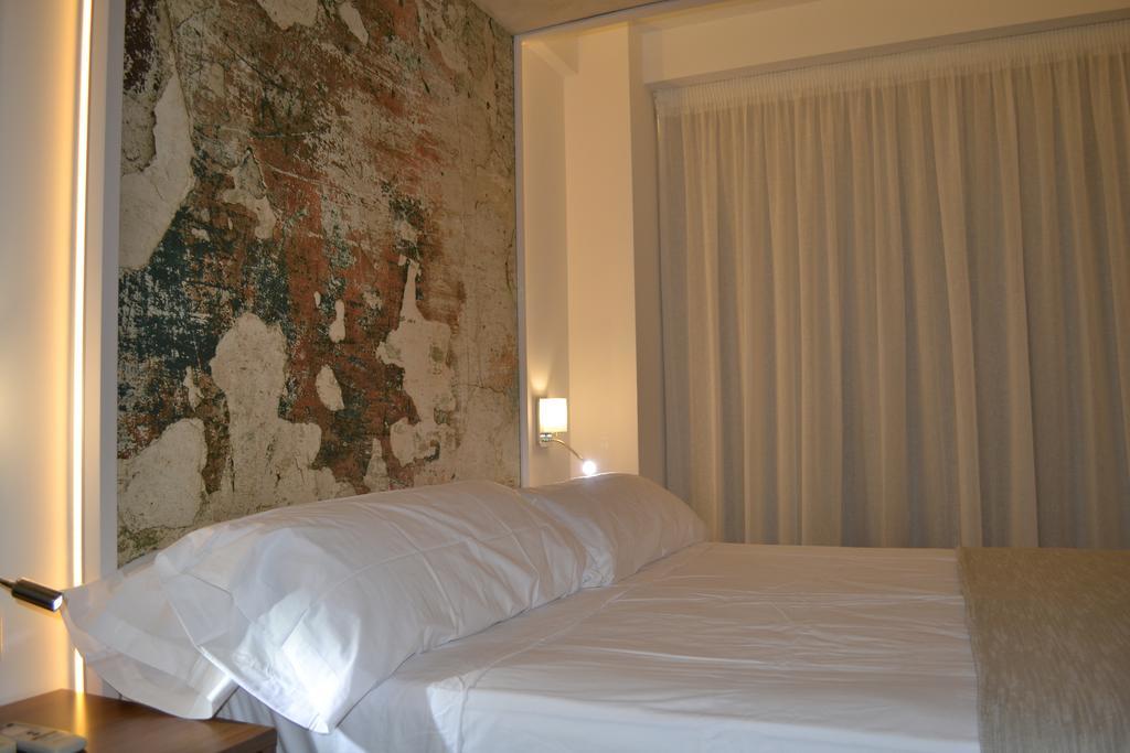 Hotel Marfil San Antonio  Exterior photo