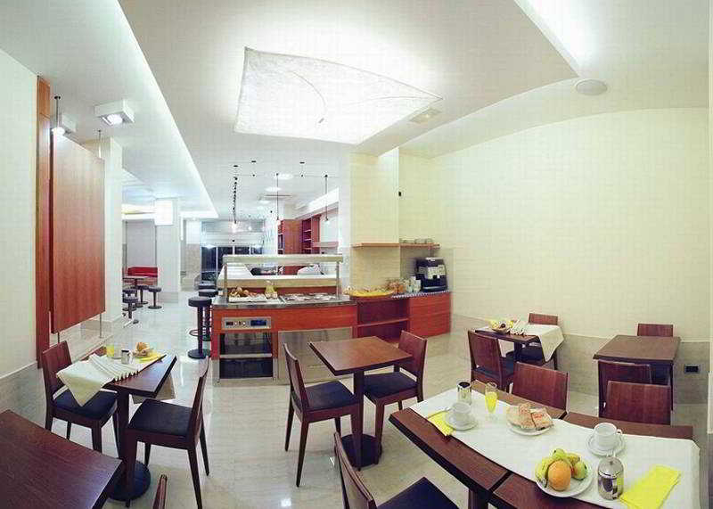 Hotel Marfil San Antonio  Exterior photo